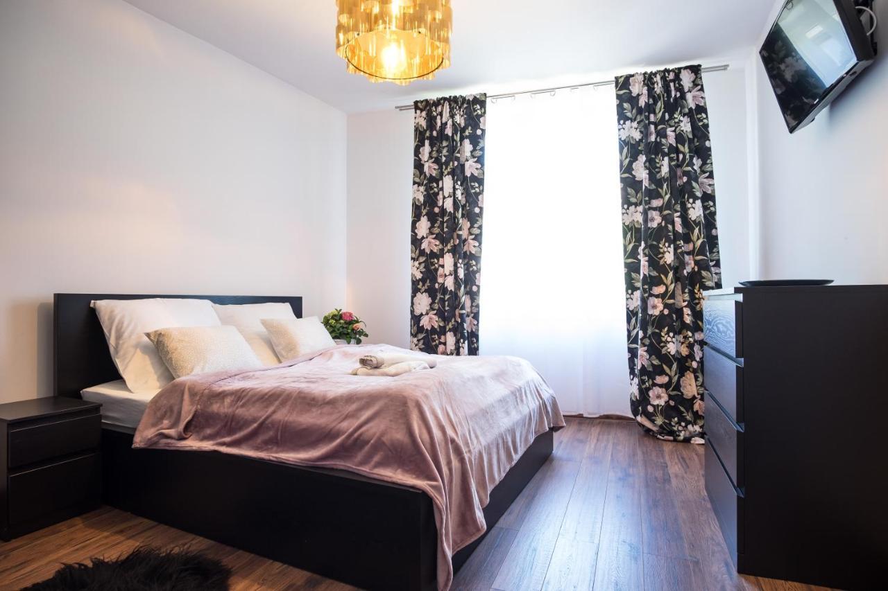 Prestige Apartamenty Krupowki 16 Закопане Екстериор снимка