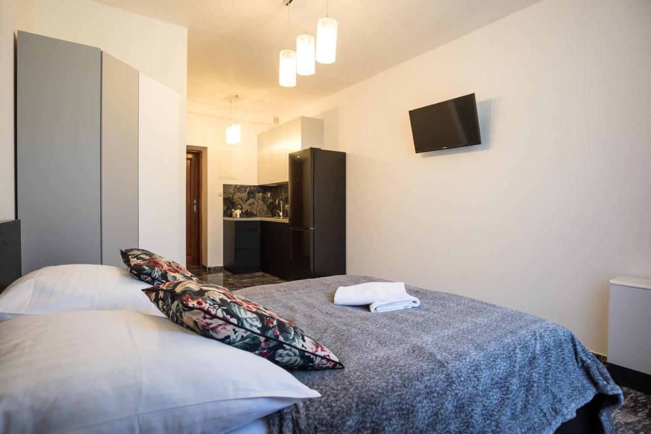 Prestige Apartamenty Krupowki 16 Закопане Екстериор снимка